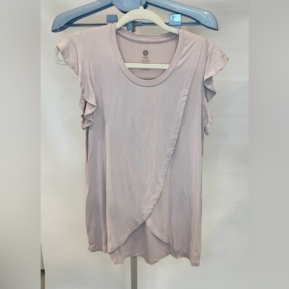 Kindred Bravely Lavender Ruffled Short Sleeve Nursing Top